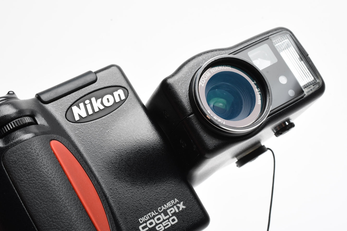 Nikon Coolpix 950 Digital Point&Shoot 3.2MP camera, case, 64MB CF