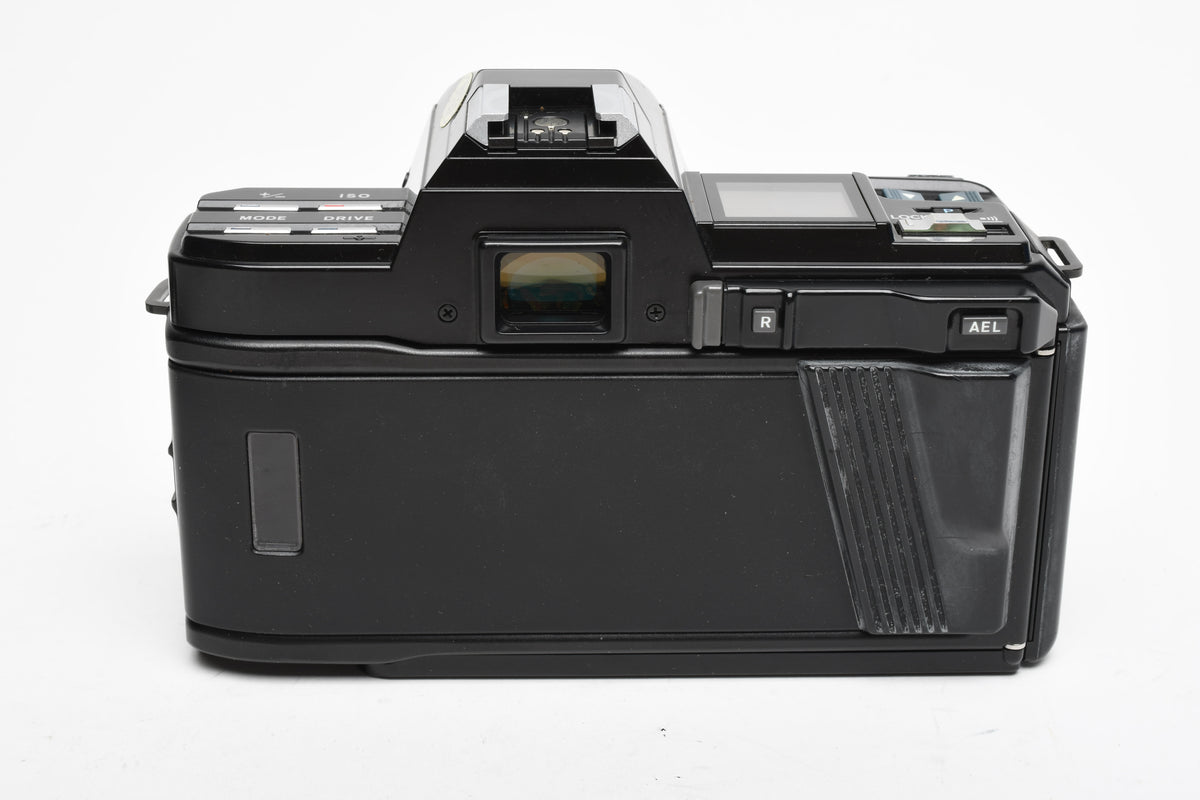 Minolta Maxxum 7000 35mm SLR w/50mm f1.7, Pola+Strap, Great!