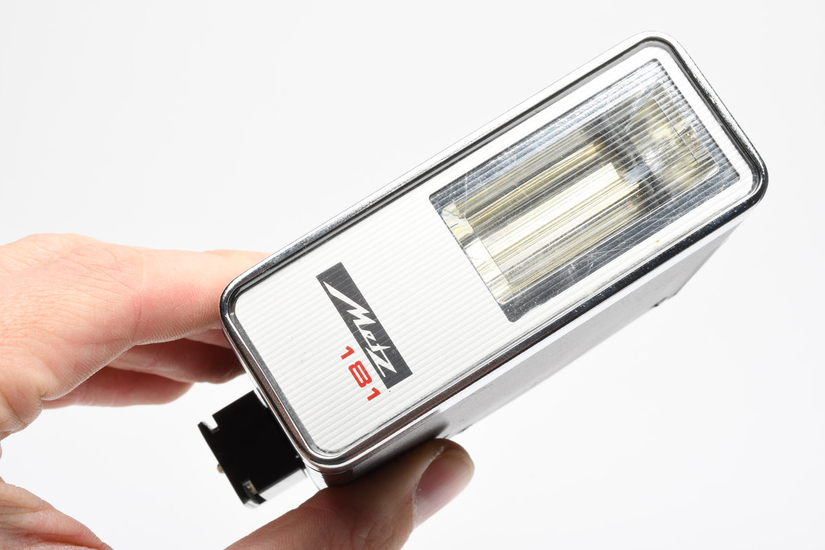 Metz Mecablitz 181 AC flash w/Manual and Rollei sync