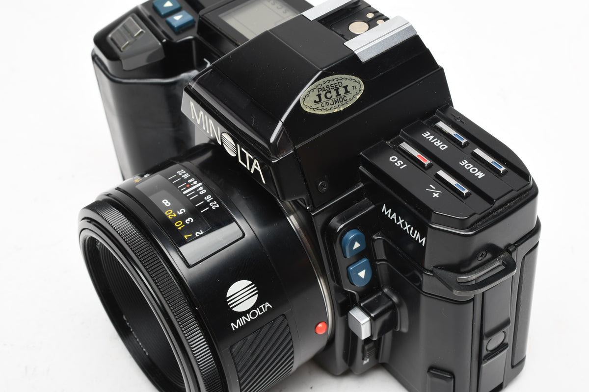 Minolta Maxxum 7000 35mm SLR w/50mm f1.7, Pola+Strap, Great!