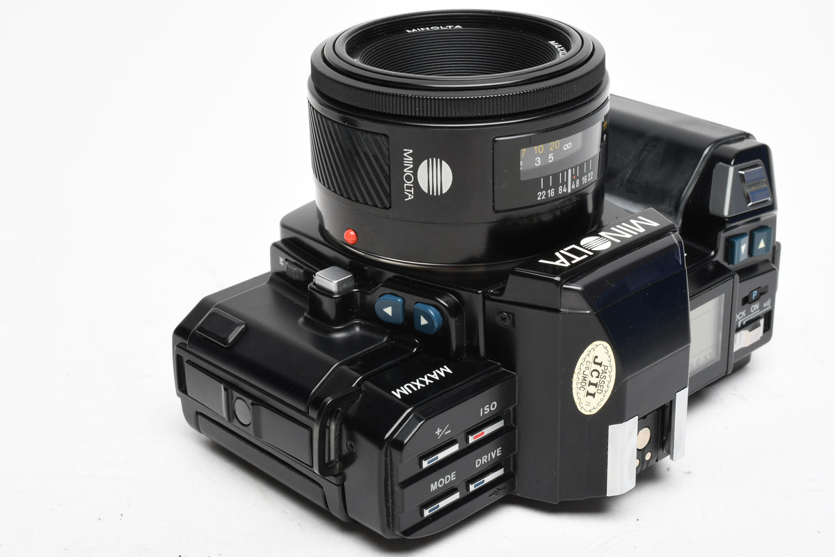 Minolta Maxxum 7000 35mm SLR w/50mm f1.7, Pola+Strap, Great!