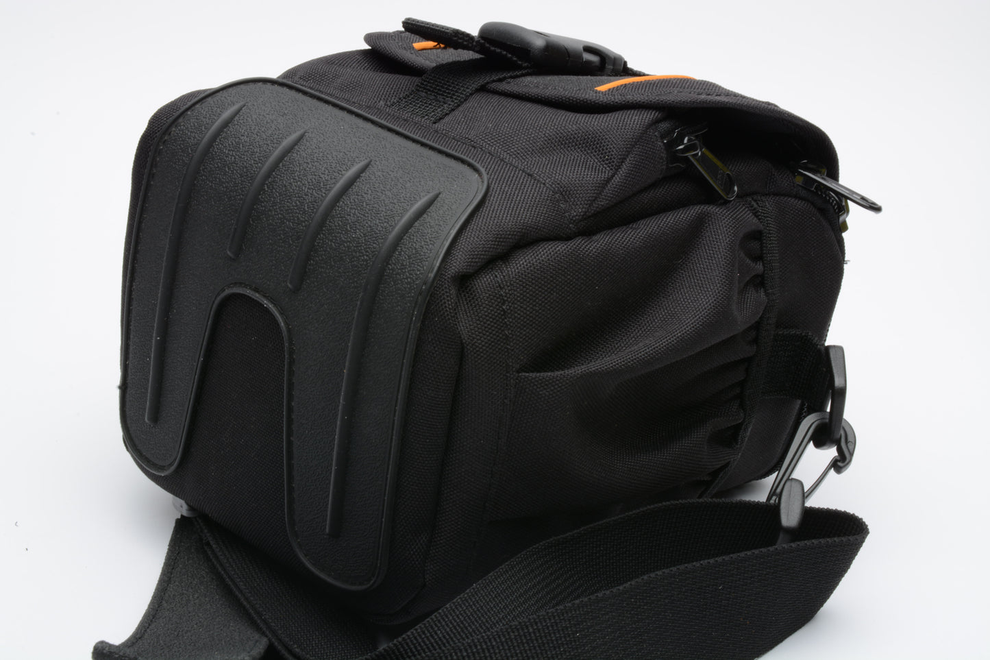 Lowepro Adventura SH 120 II camera case, very clean