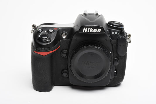 Nikon D300S DSLR Body, 2X batts, charger, 235K Acts, Great, Tested