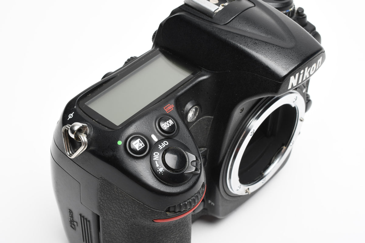 Nikon D300S DSLR Body, 2X batts, charger, 235K Acts, Great, Tested