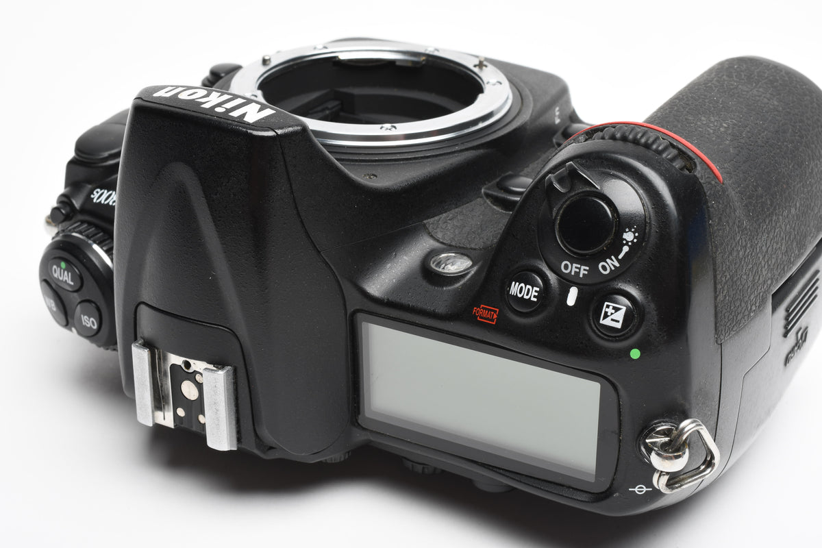 Nikon D300S DSLR Body, 2X batts, charger, 235K Acts, Great, Tested