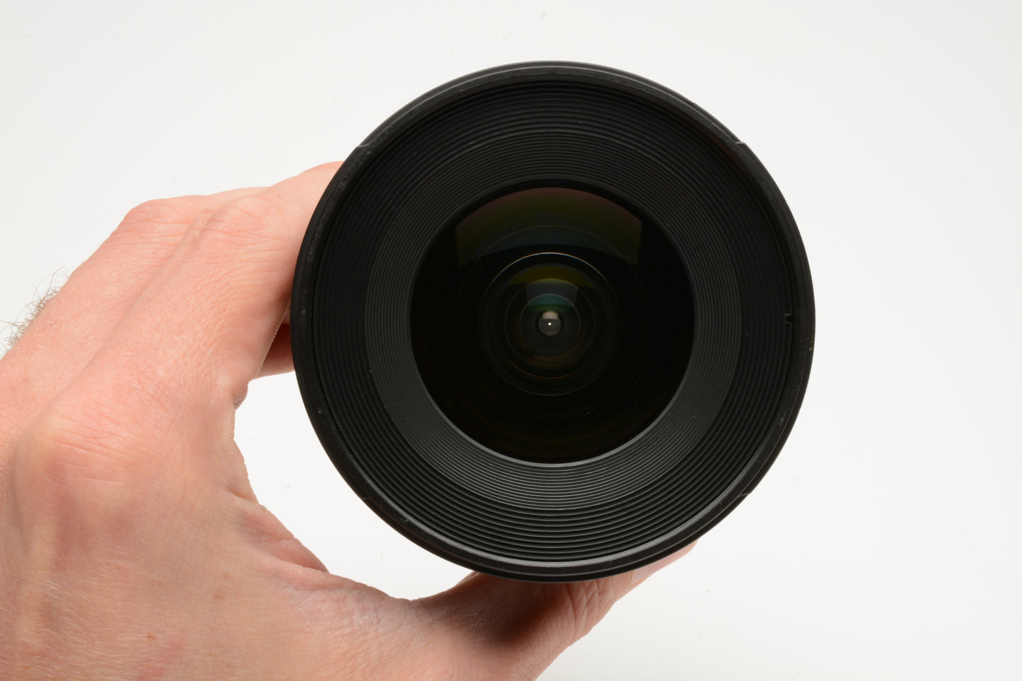 Tamron SP 10-24mm f3.5-4.5 Di II wide zoom for Nikon AF, caps