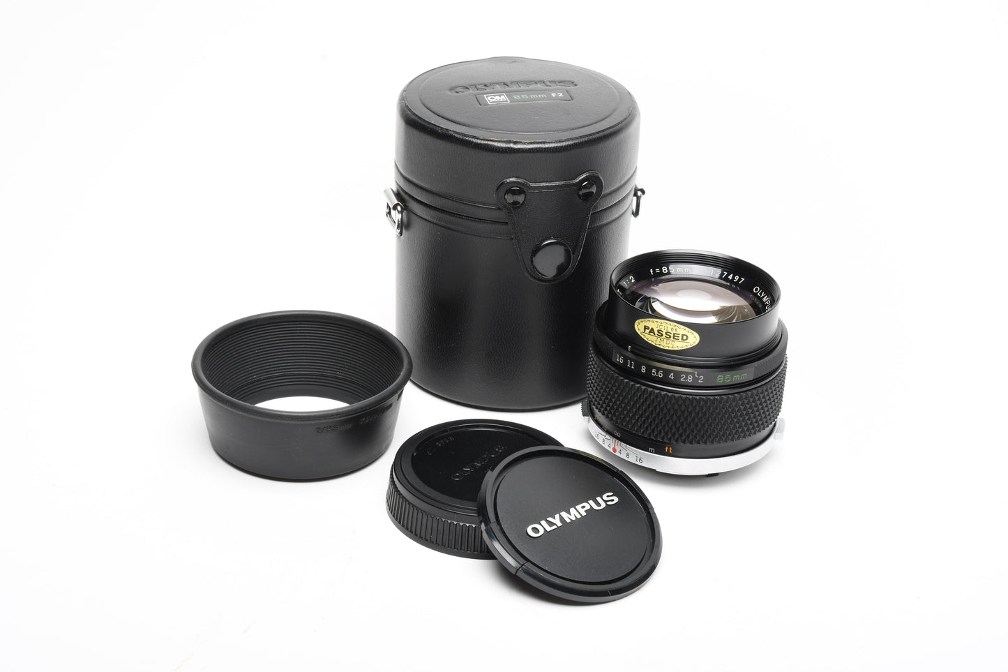 Olympus OM Zuiko 85mm f2 Prime w/Case, Hood, Caps, Mint-, Very sharp!