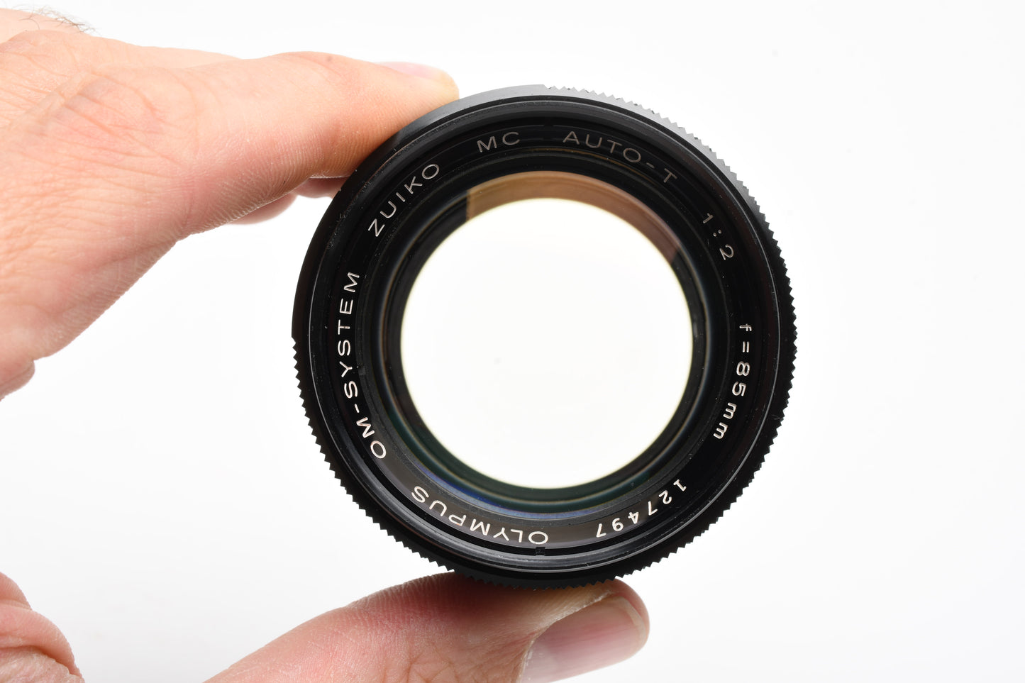 Olympus OM Zuiko 85mm f2 Prime w/Case, Hood, Caps, Mint-, Very sharp!