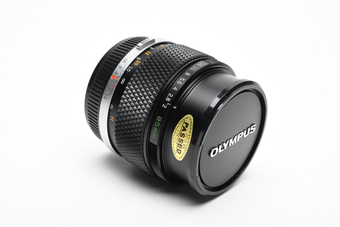 Olympus OM Zuiko 85mm f2 Prime w/Case, Hood, Caps, Mint-, Very sharp!