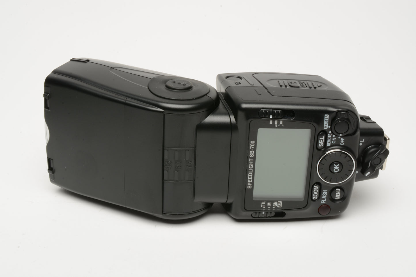 Nikon SB-700 Speedlight flash, Mint-, filters, stand, diffuser, Great!