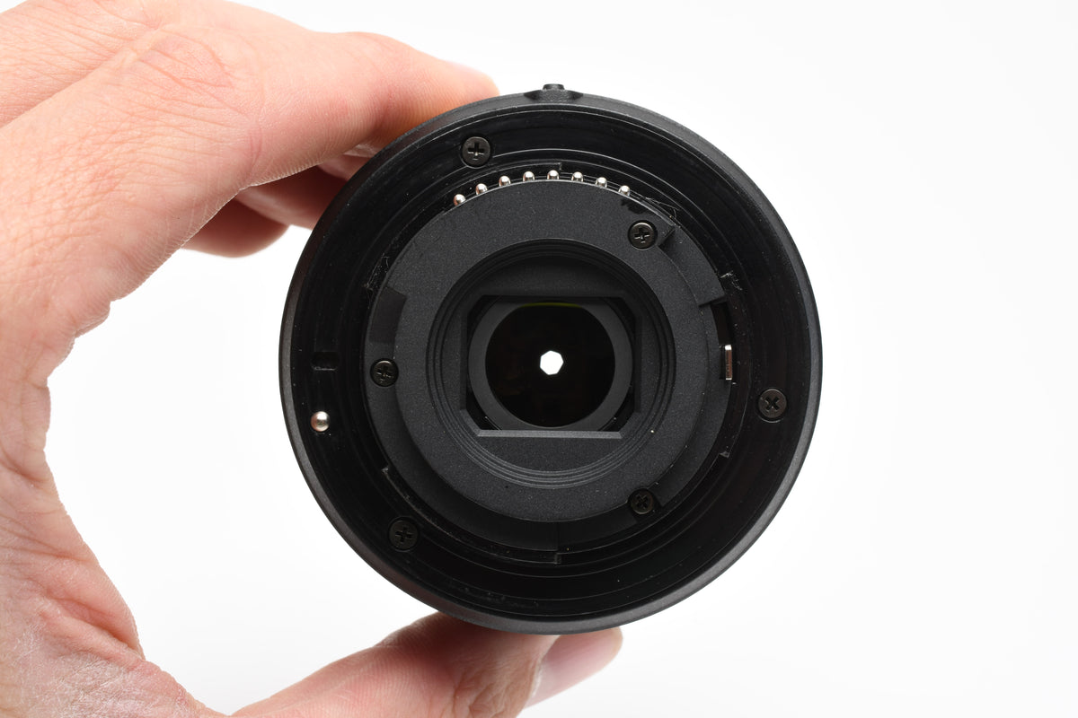 Nikon AF-P 18-55mm f3.5-5.6 G DX VR, Mint- Caps