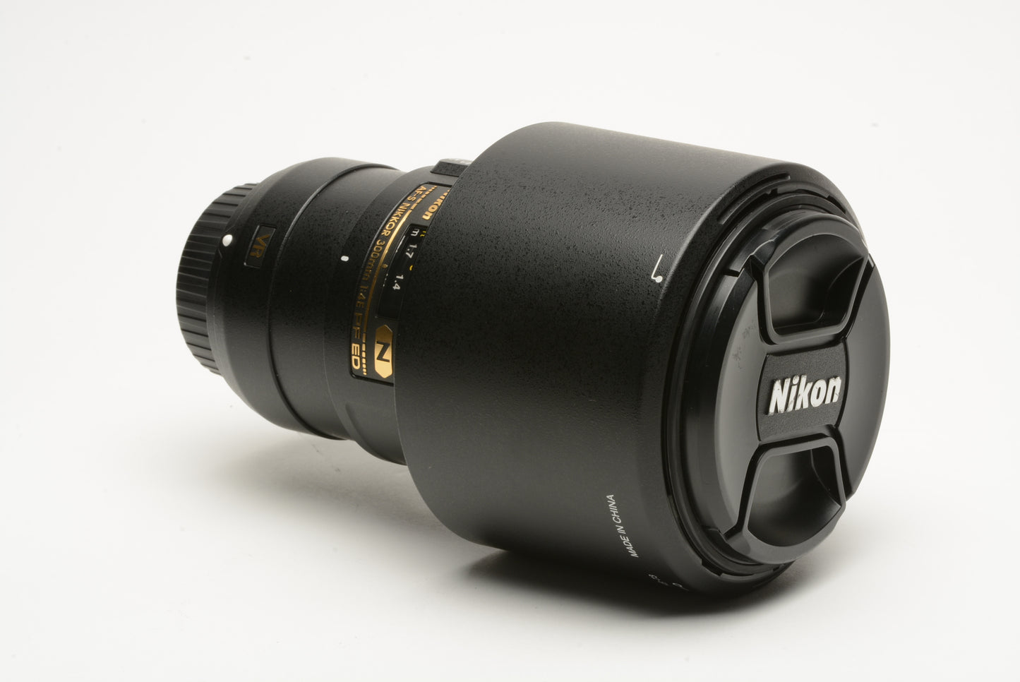 Nikon N AF-S Nikkor 300mm f/4 E PF ED Lens w/Box, Hood, Case, USA Version