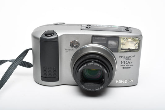 Minolta Freedom Zoom 140EX QD 35mm Point&Shoot camera, case, manual, Great!