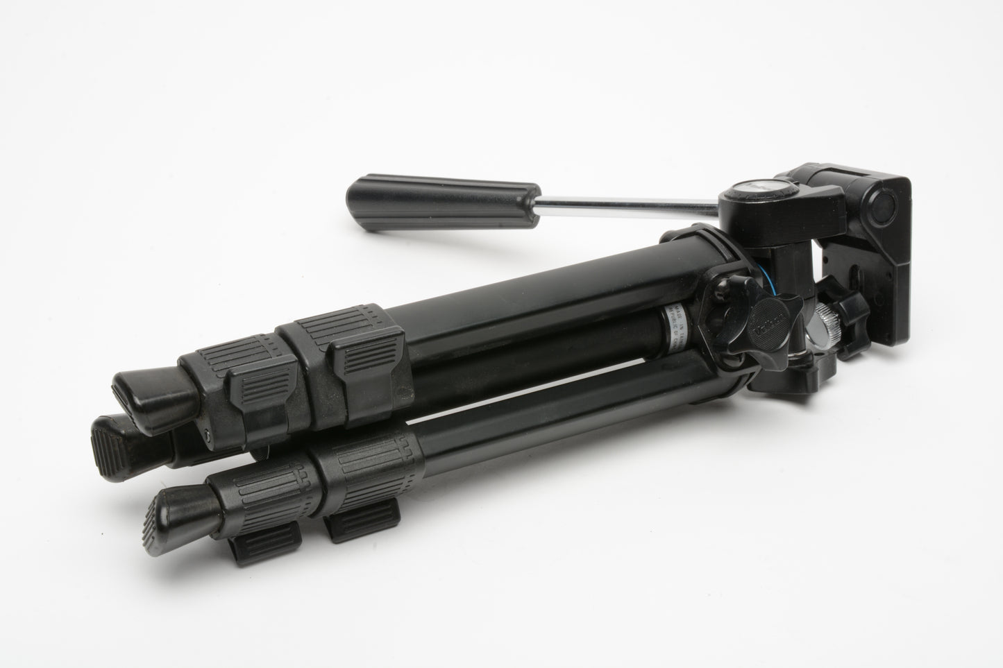 Velbon DH-10ML Travel Tripod PH-346 w/Pan Head, Nice!