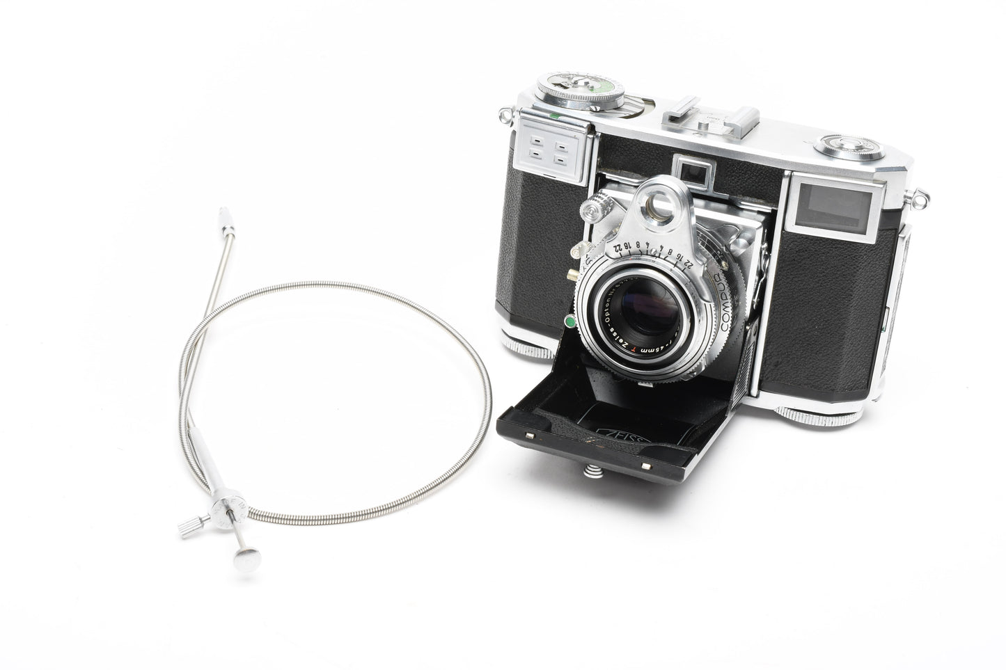 Zeiss Ikon Contessa Rangefinder w/45mm f2.8 lens, vintage camera, Works, nice collector