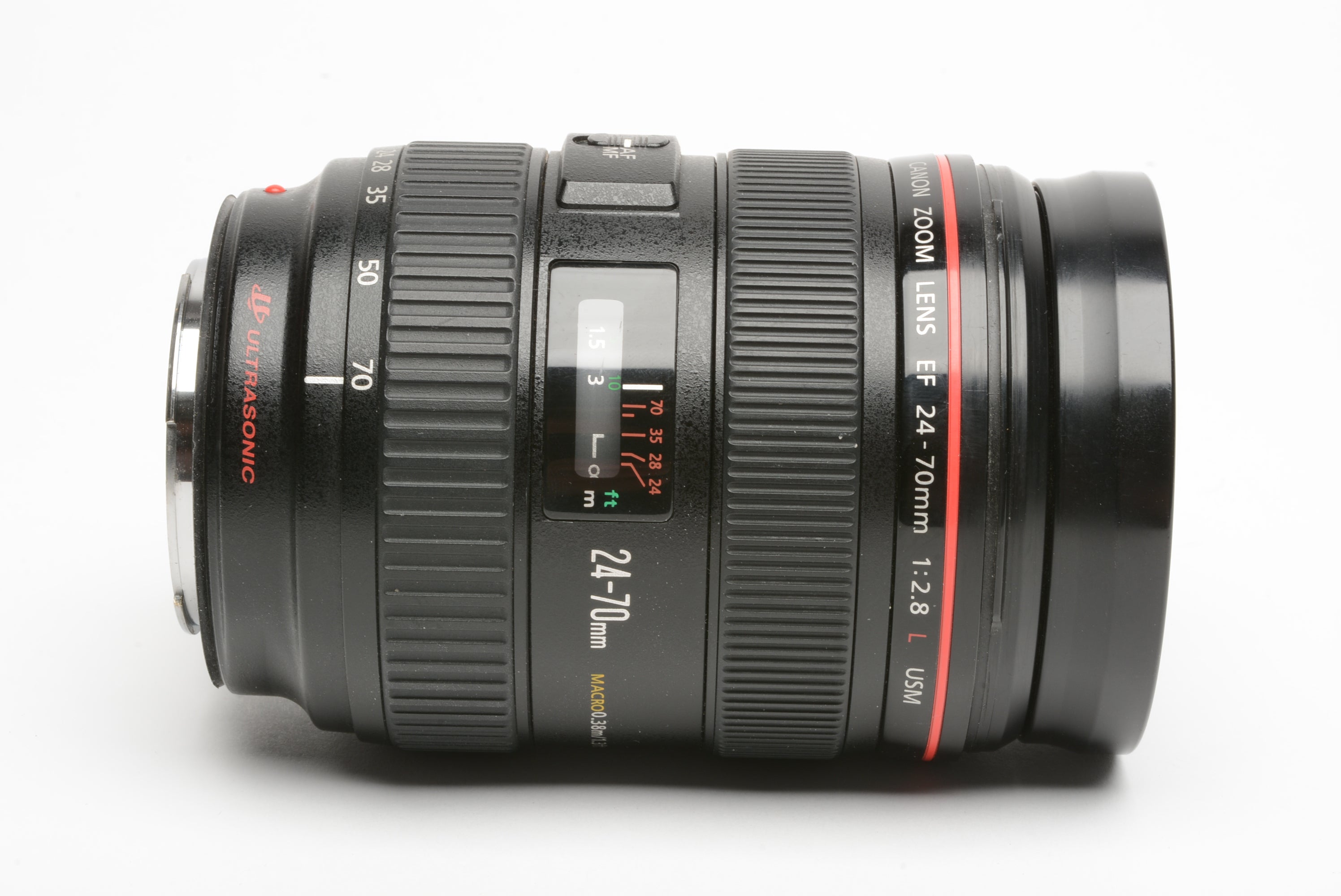 Canon EF 24-70mm f2.8L USM zoom lens, hood, caps, very sharp, Nice