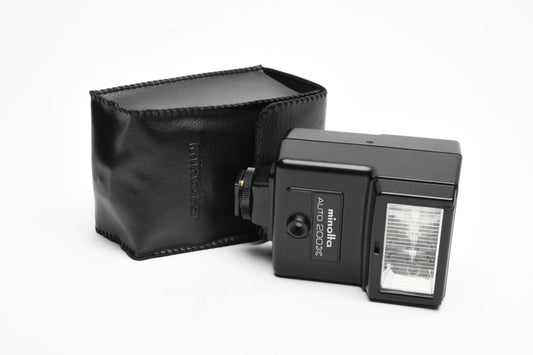 Minolta Auto 200X Auto Electroflash, case, tested, clean