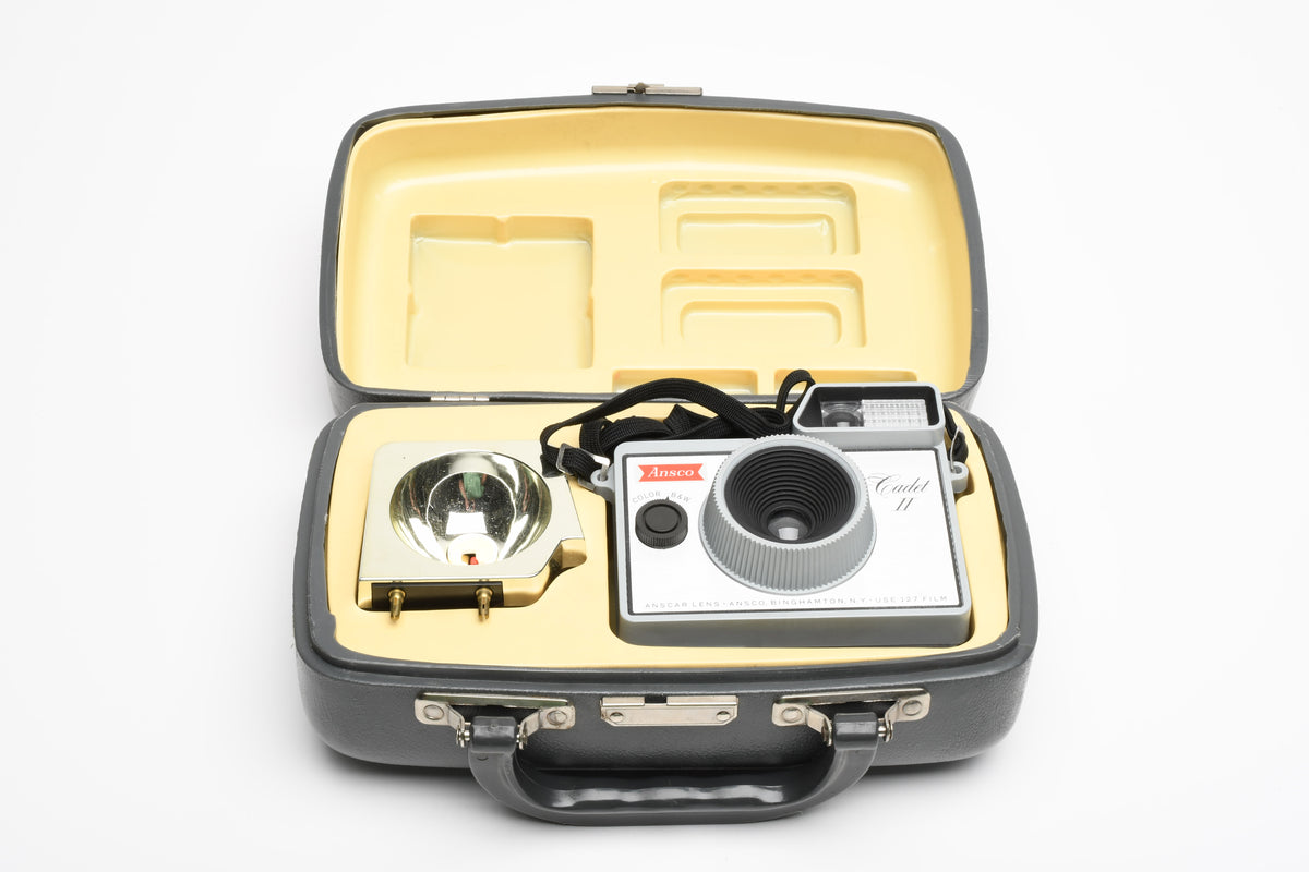 Ansco Cadet II 127 film Camera w/ flash unit, Case, Vintage!