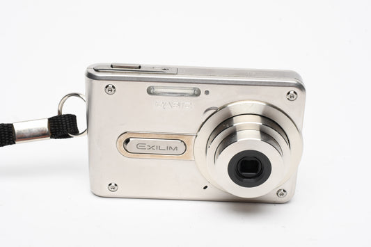 Casio Exilim EX-S100 3.2MP Digital Point&Shoot, Cradle, case, Tested
