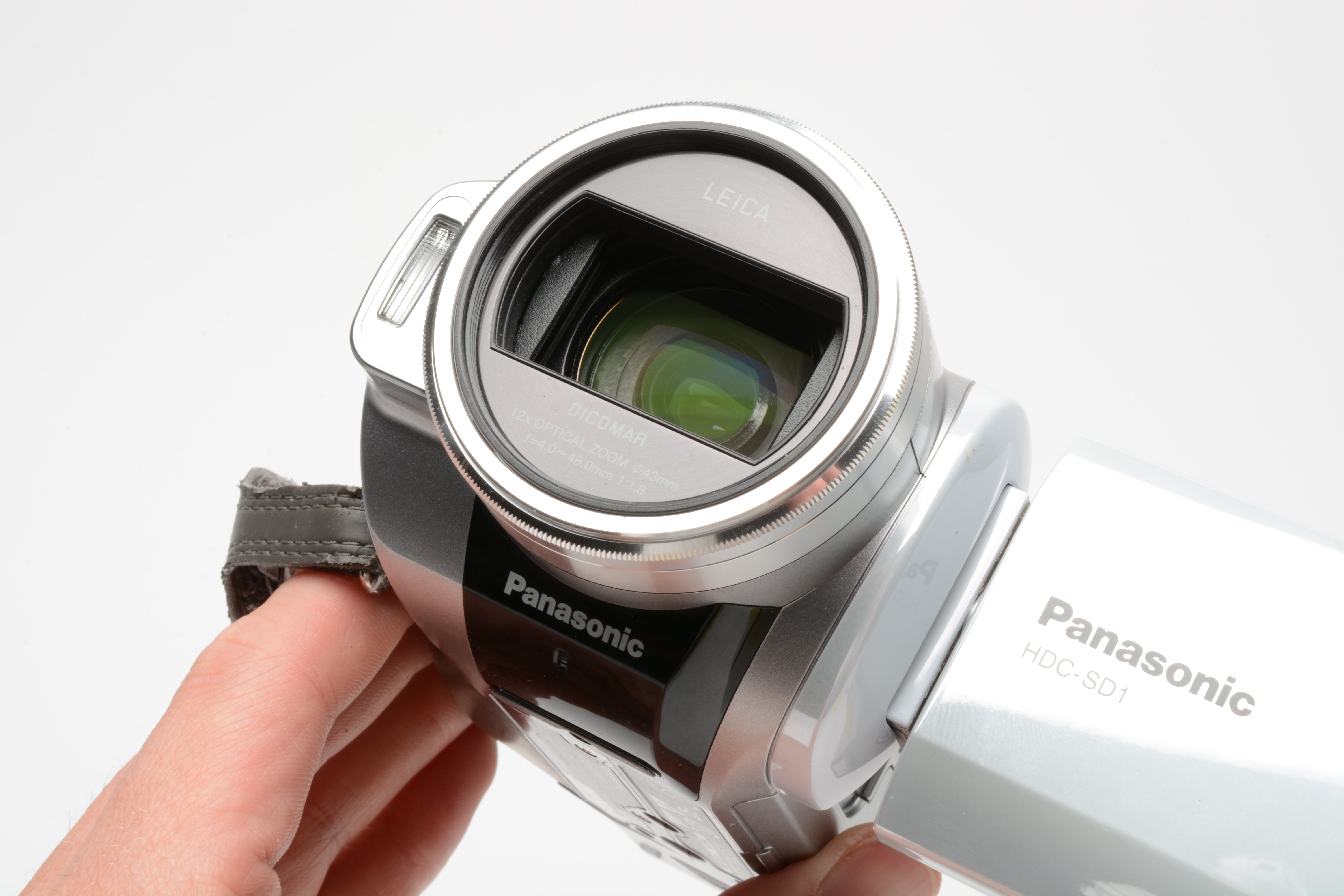 フルハイビジョン画質対応！ Panasonic ビデオカメラ HDC-SD1 Amazon.co.jp: パナソニック デジタルハイビジョンSDビデオ