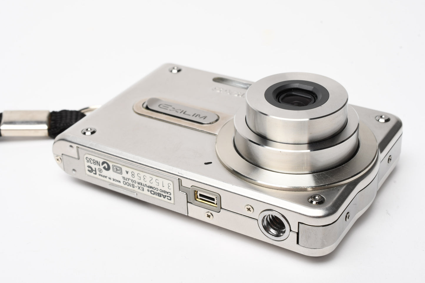 Casio Exilim EX-S100 3.2MP Digital Point&Shoot, Cradle, case, Tested