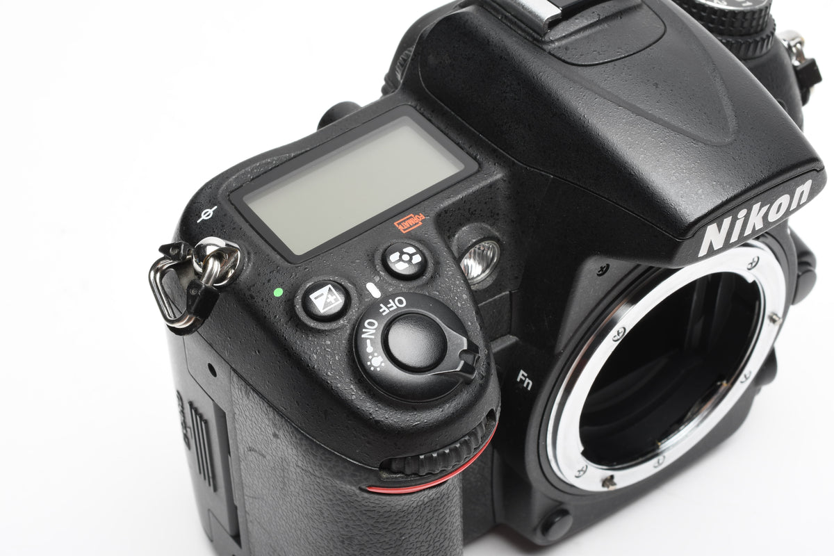 Nikon D7000 16.2MP DSLR, batt, charger, Only 7356 Acts! Very clean, light use