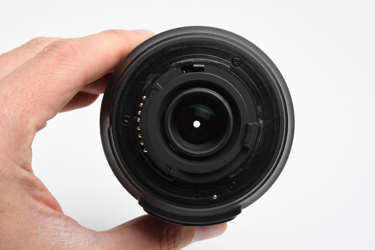 Nikon AF-S Nikkor 18-105mm F3.5-5.6G ED VR Zoom Lens, Hood +UV, Great!