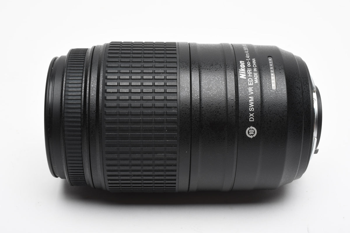 Nikon AF-S Nikkor 55-300mm f4.5-5.6G ED VR zoom lens, Caps, Mint-
