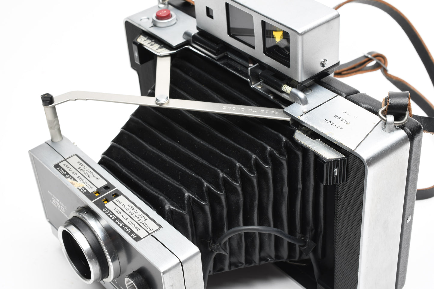 Polaroid Land 250 Instant camera w/fitted case and flash reflector, Clean