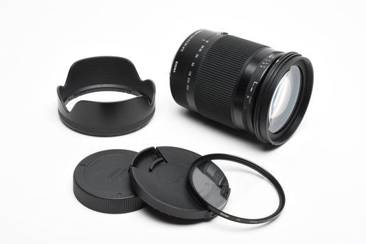 Sigma 18-300mm F3.5-6.3 DC Contemporary Canon EF Mount, Hood, UV filter, Great!