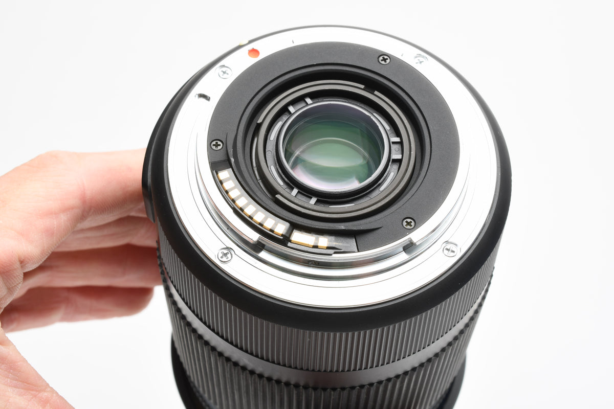 Sigma 18-300mm F3.5-6.3 DC Contemporary Canon EF Mount, Hood, UV filter, Great!