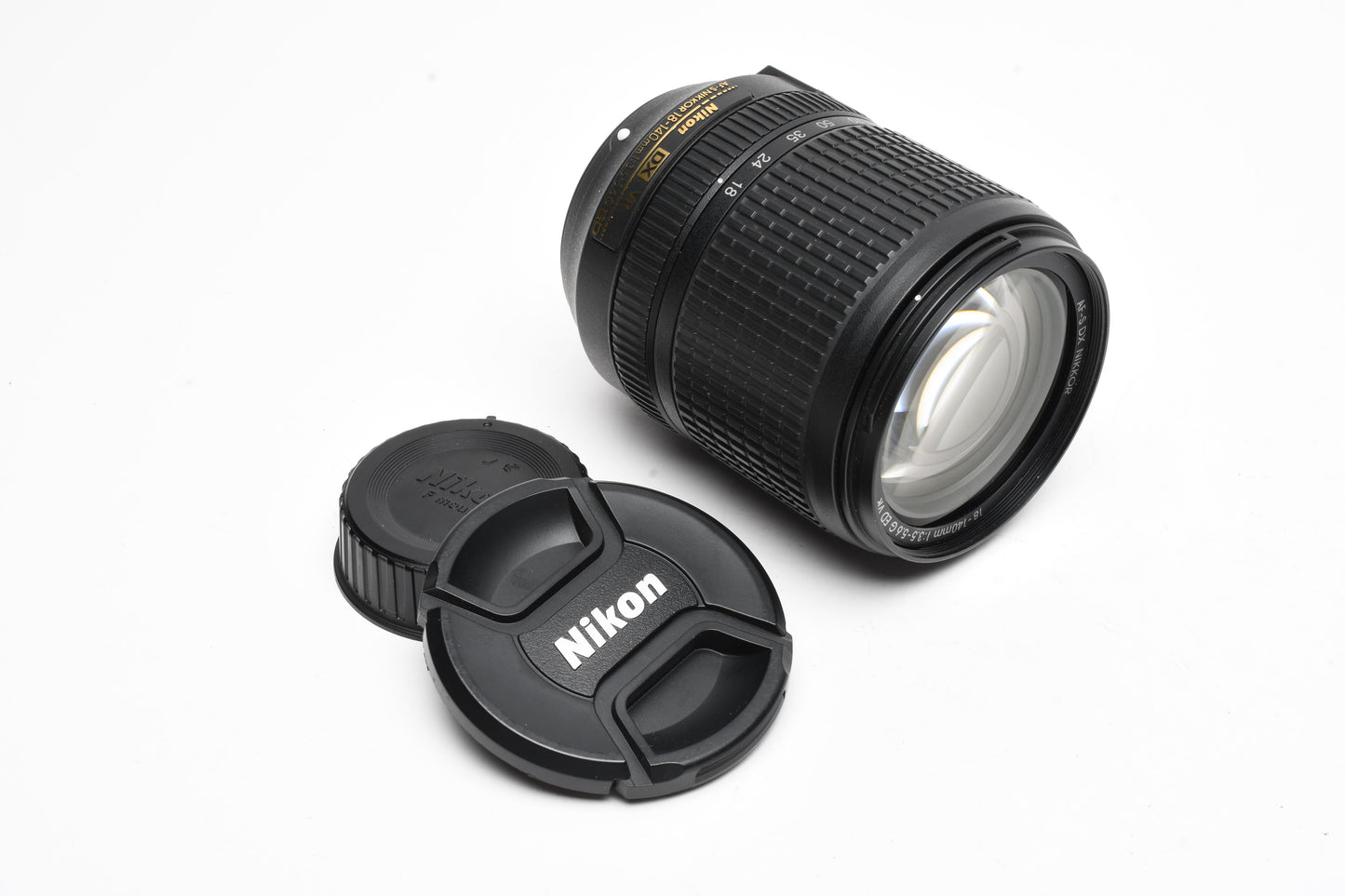 Nikon Nikkor AF-S DX 18-140mm f3.5-5.6G ED VR Lens w/Caps, Mint-