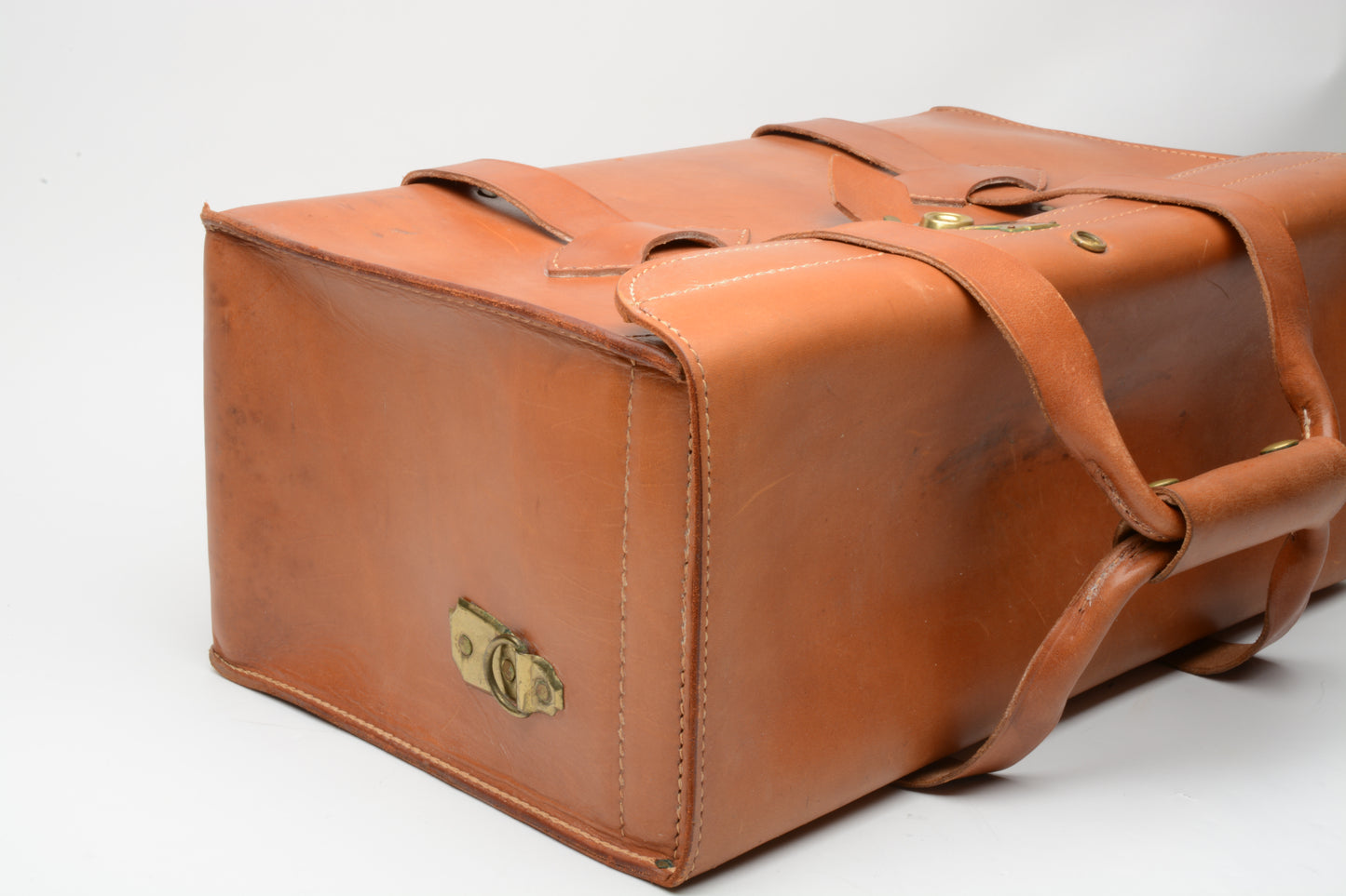 Vintage California saddle leather quality camera case / shoulder bag ~17.5 x 10.5 x 8" (Tan)