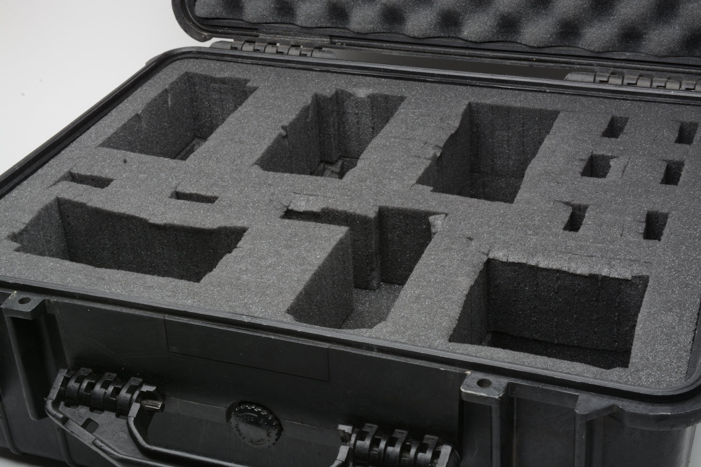 Pelican Large Hard Case With Cut Foam Insert ~19" x 15" x 6.5" Waterproof