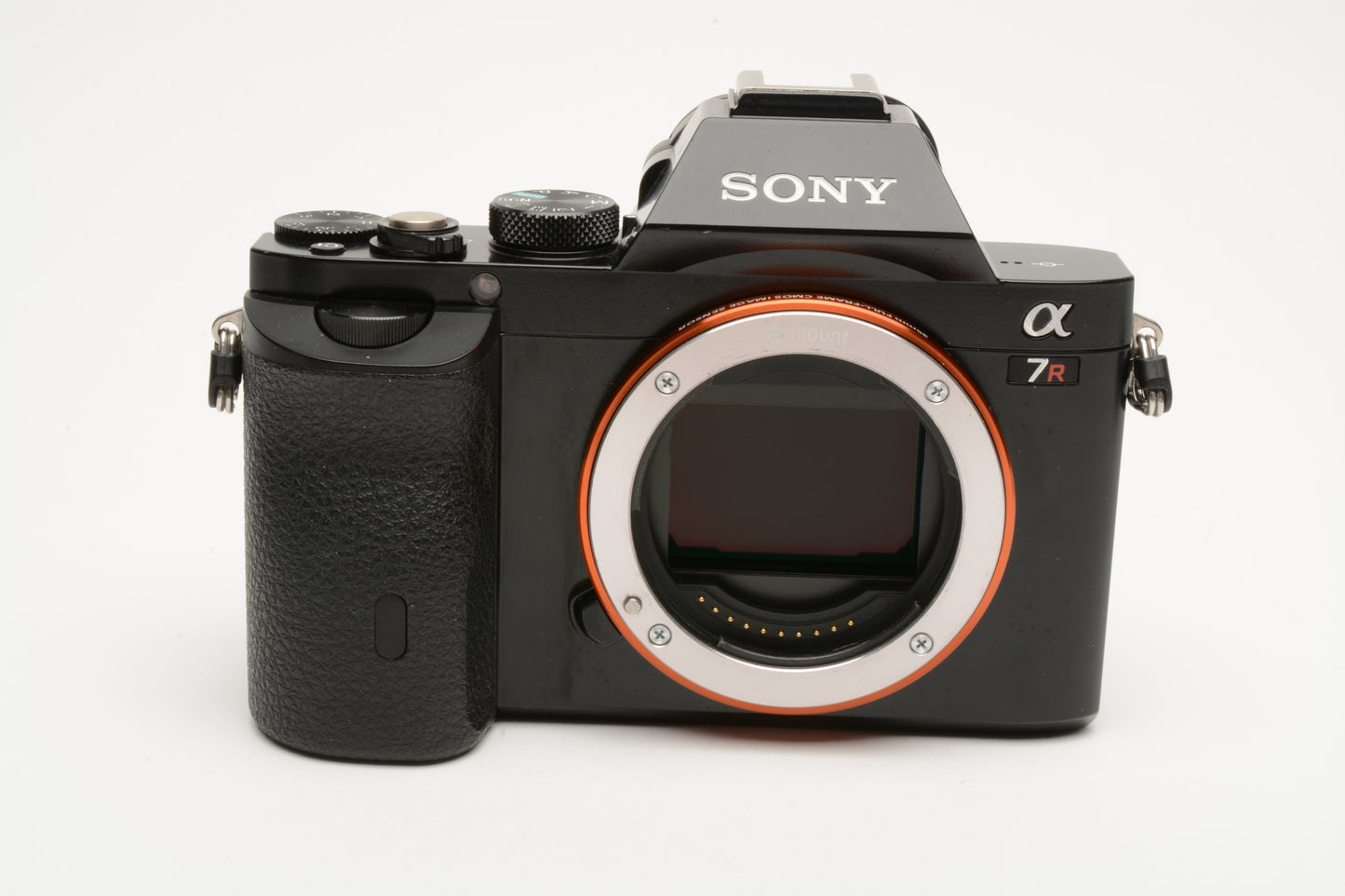 Sony A7R Mirrorless Body, 2batts, charger, Only 1765 Acts, Great!