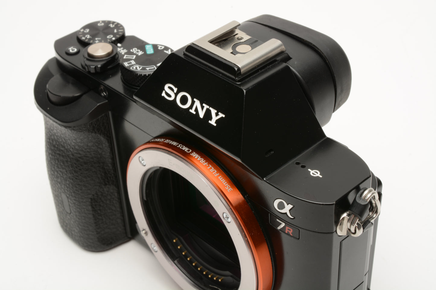 Sony A7R Mirrorless Body, 2batts, charger, Only 1765 Acts, Great!