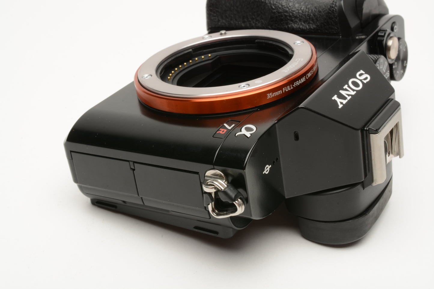 Sony A7R Mirrorless Body, 2batts, charger, Only 1765 Acts, Great!