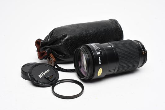Nikon AF Nikkor 70-210mm f4 telephoto zoom lens, UV, pouch, sharp
