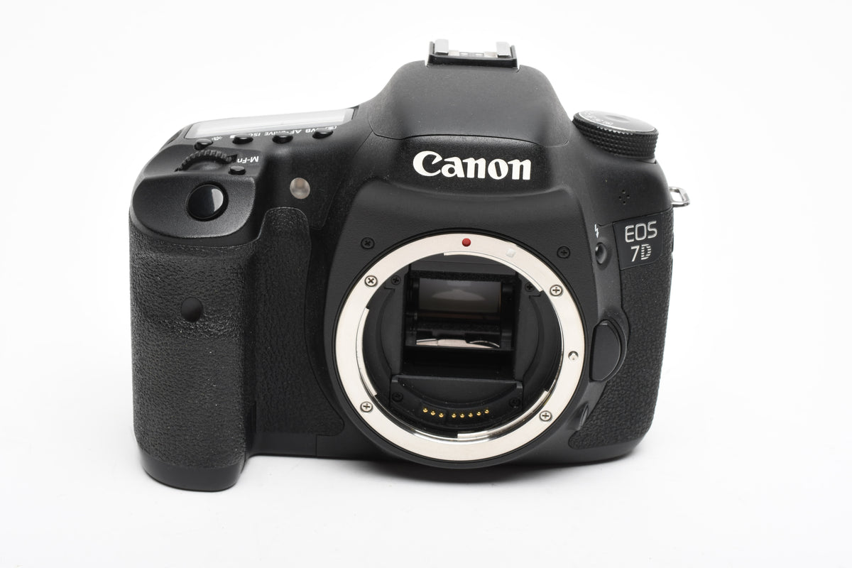 Canon EOS 7D 18MP DSLR body, batt, charger, 87K Acts, Fully tested, Complete bundle