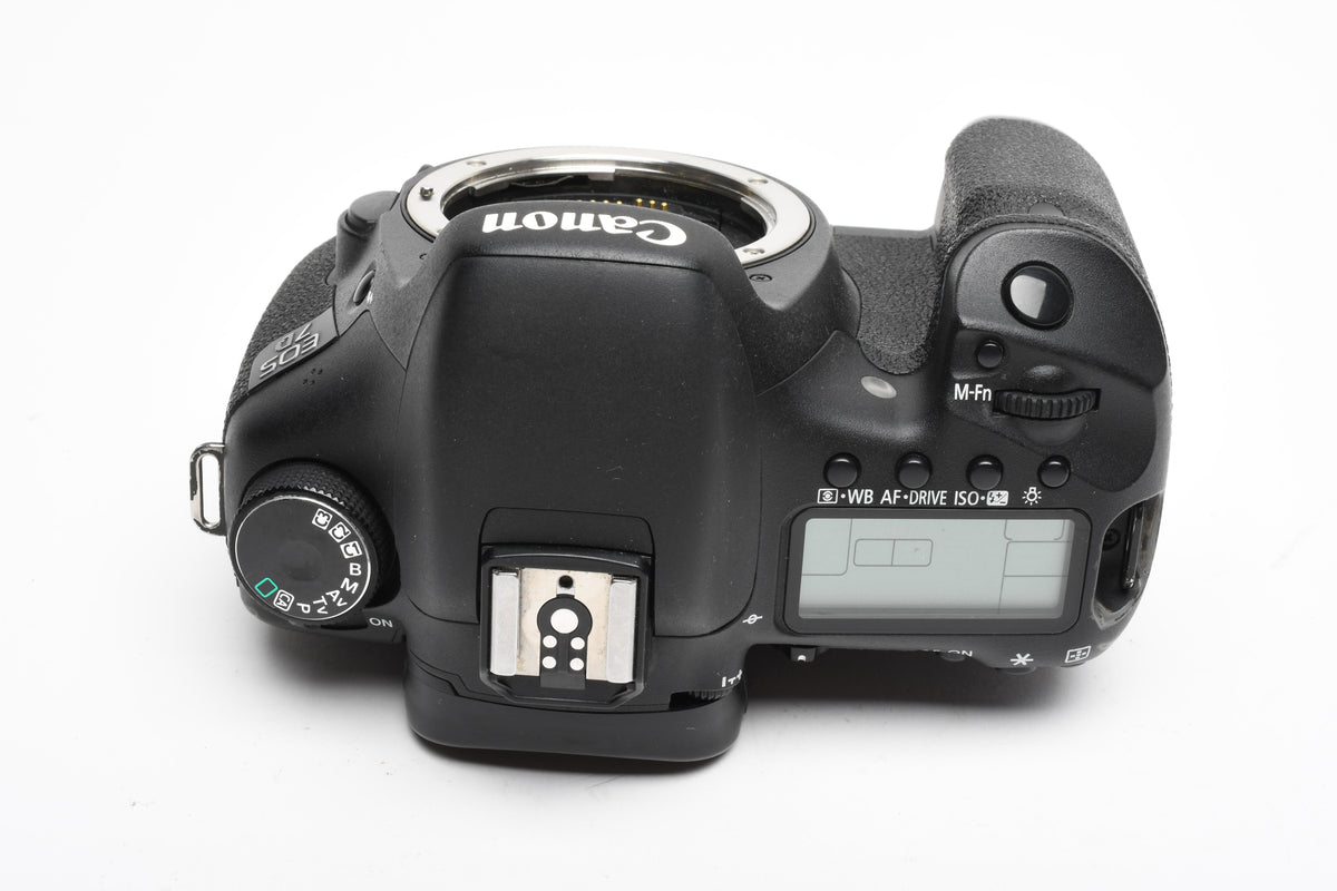 Canon EOS 7D 18MP DSLR body, batt, charger, 87K Acts, Fully tested, Complete bundle