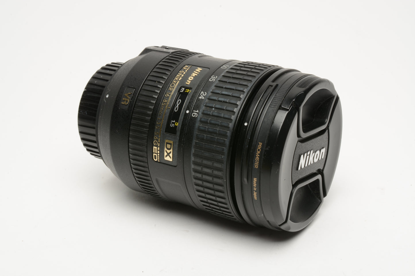 Nikon AF-S 16-85mm f3.5-5.6G ED DX VR Wide angle zoom, caps, manual, UV, Mint-
