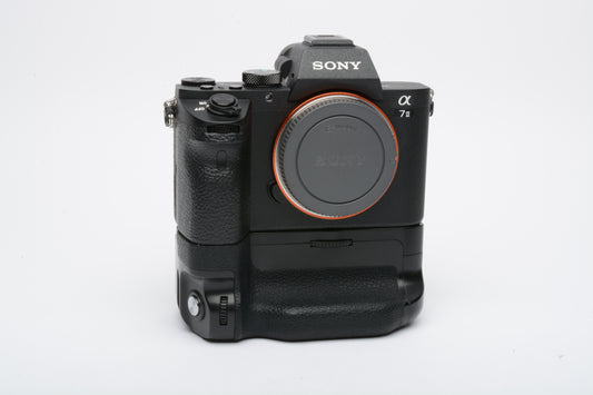 Sony A7 II Mirrorless Body, 2batts, charger, Meike grip, Only 3550 acts!  ILCE-7M2