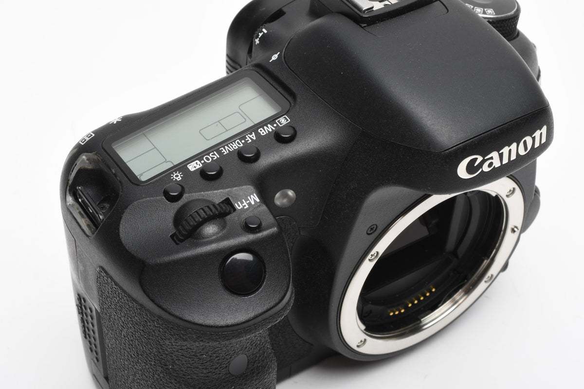 Canon EOS 7D 18MP DSLR body, batt, charger, 87K Acts, Fully tested, Complete bundle