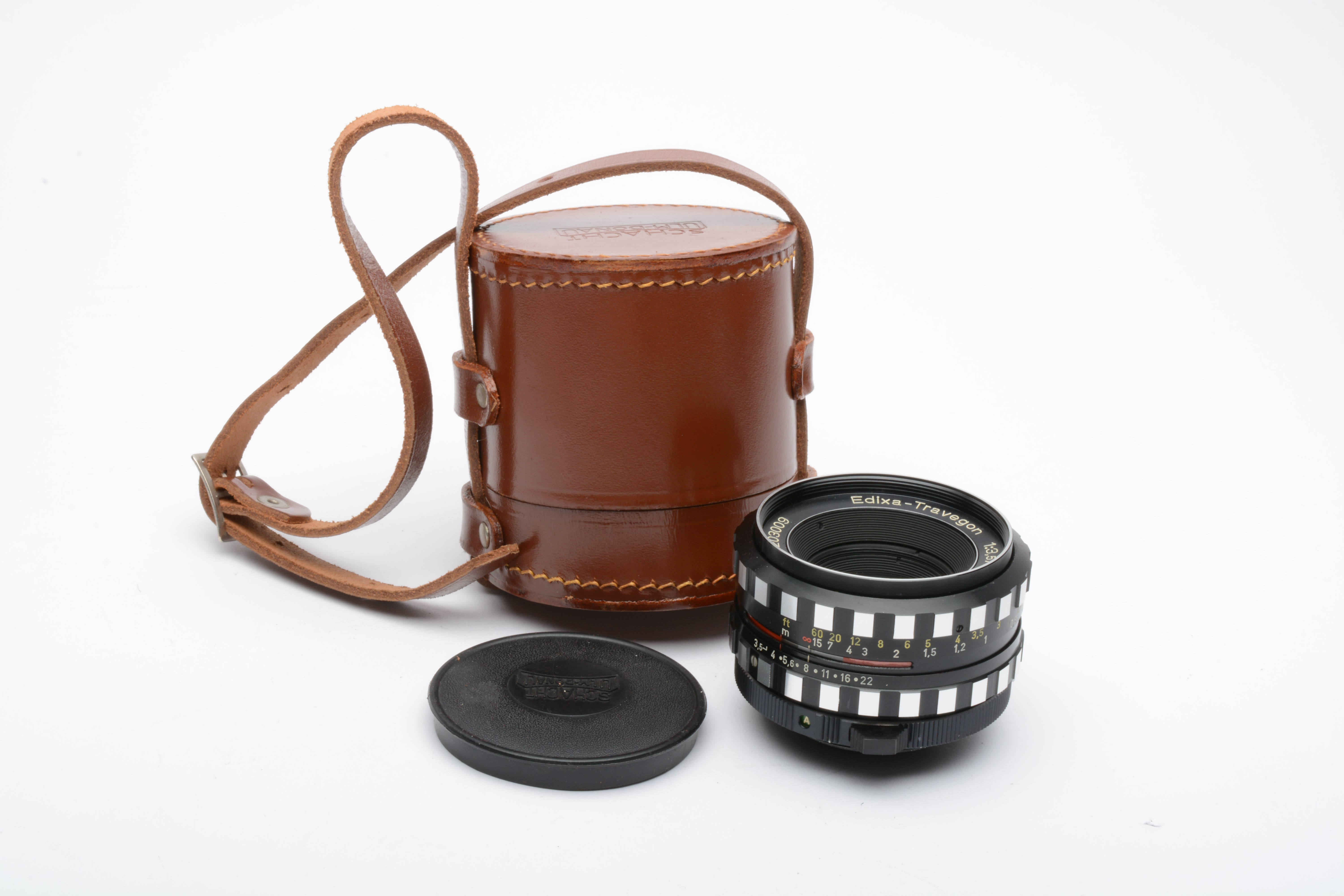 A Schacht Ulm Edixa - Travegon 35mm f3.5 M42 mount, case+cap, Mint-