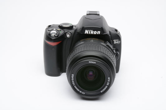 Nikon D40 DSLR body w/Nikkor 18-55mm f3.5-5.6G ED II , batt+charger Only 1162 Acts!