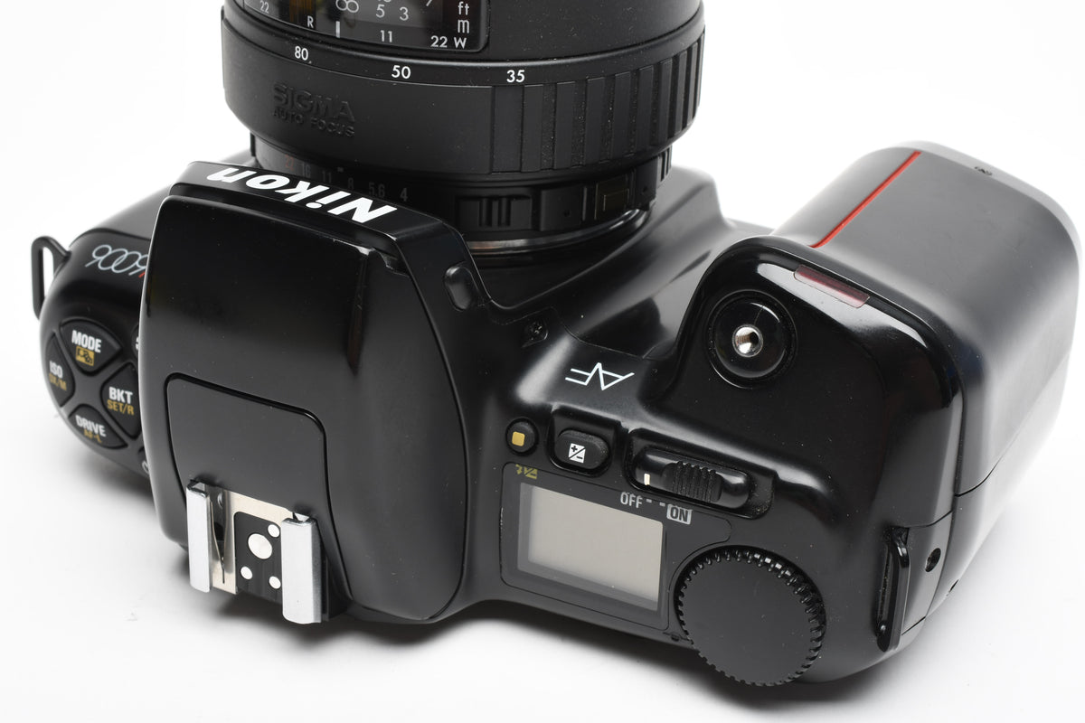 Nikon N6006 35mm SLR w/AF 35-80mm f4-5.6 zoom lens, strap, manual, Great!