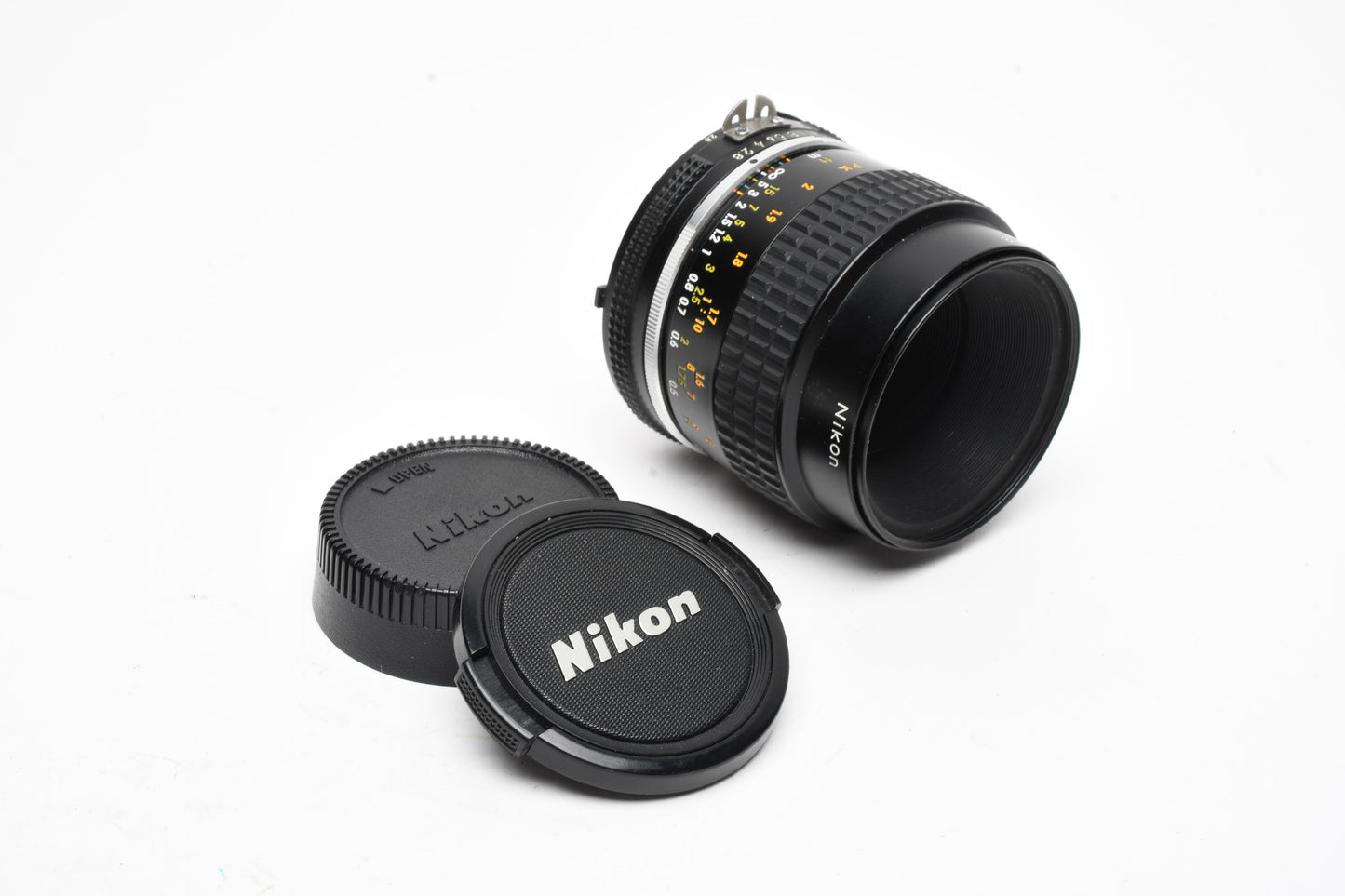 Nikon Nikkor 55mm f2.8 AIs Micro lens, nice and sharp! Great!