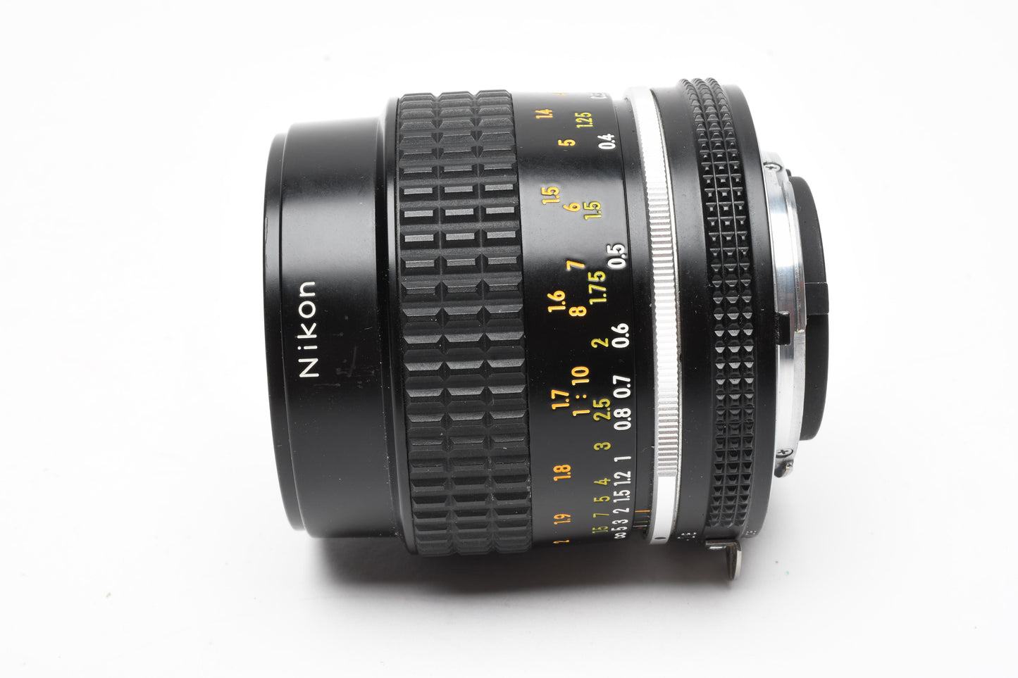 Nikon Nikkor 55mm f2.8 AIs Micro lens, nice and sharp! Great!