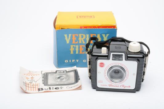 Vintage Kodak Brownie Chiquita 127 Camera 1950s Bakelite, Boxed, Mint-, Collector