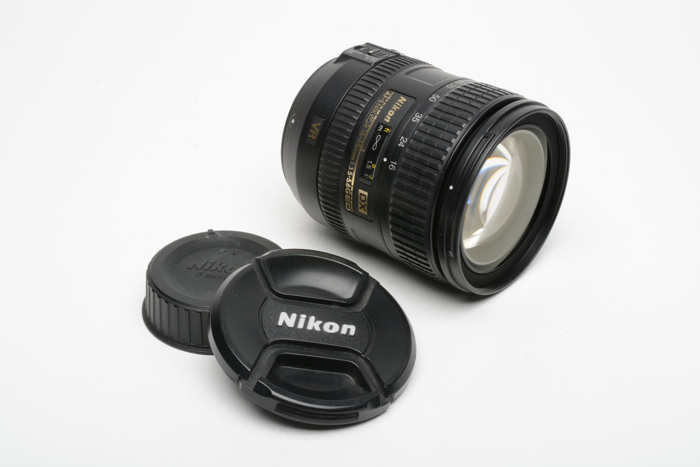 Nikon AF-S 16-85mm f3.5-5.6G ED DX VR Wide angle zoom, caps, nice and compact